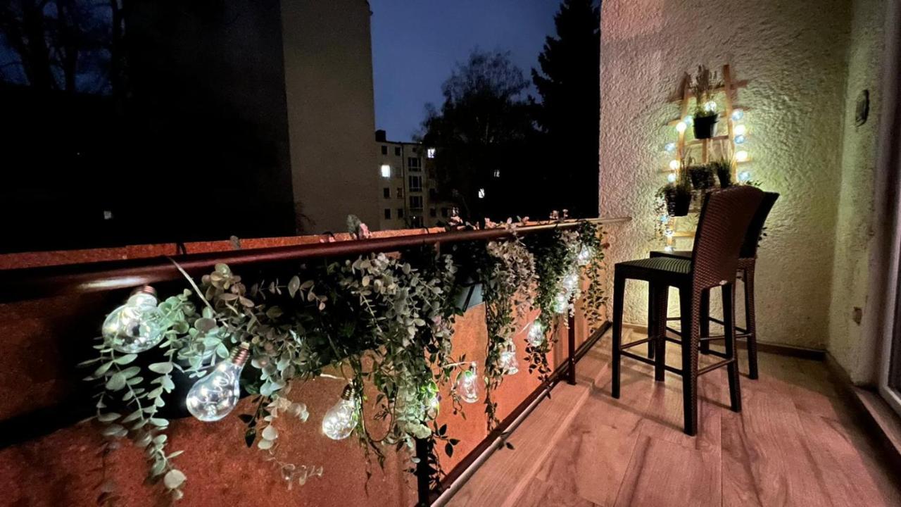Designer Central Apartment With Terrace & Free Parking Berlin Bagian luar foto